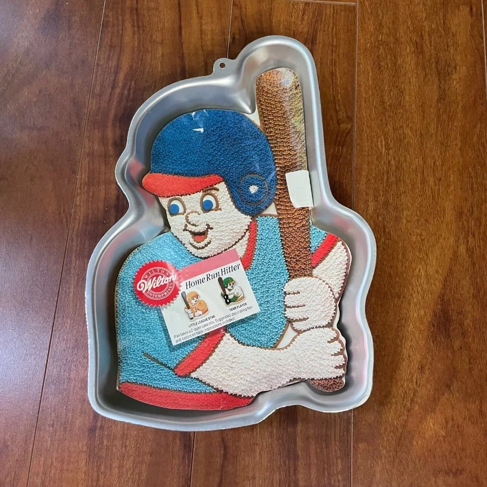 New 1992 Wilton Home Run Hitter Baseball Sport Cake Pan Mold